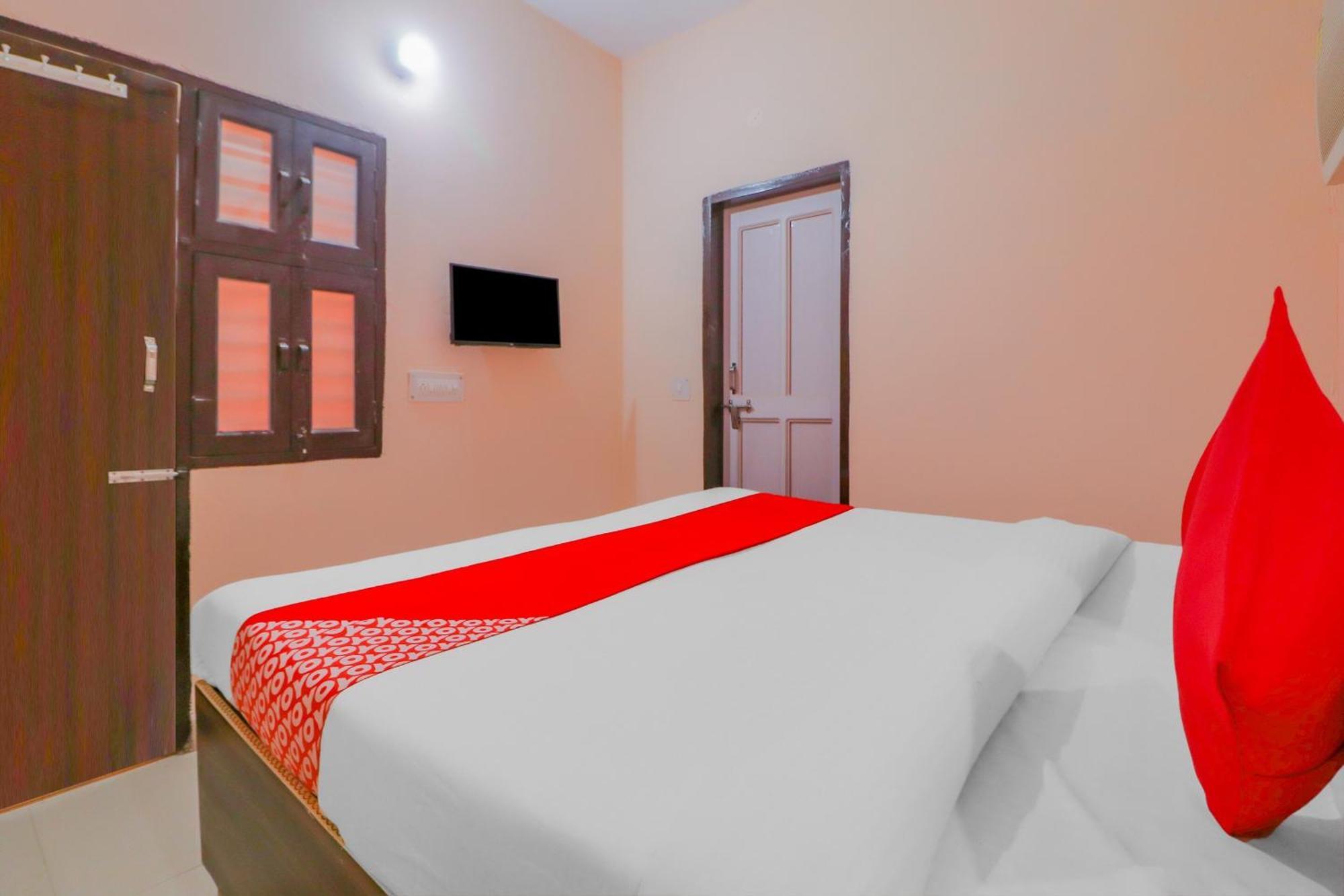 Hotel O Bhardwaj Guest House Garhi Harsaru 외부 사진